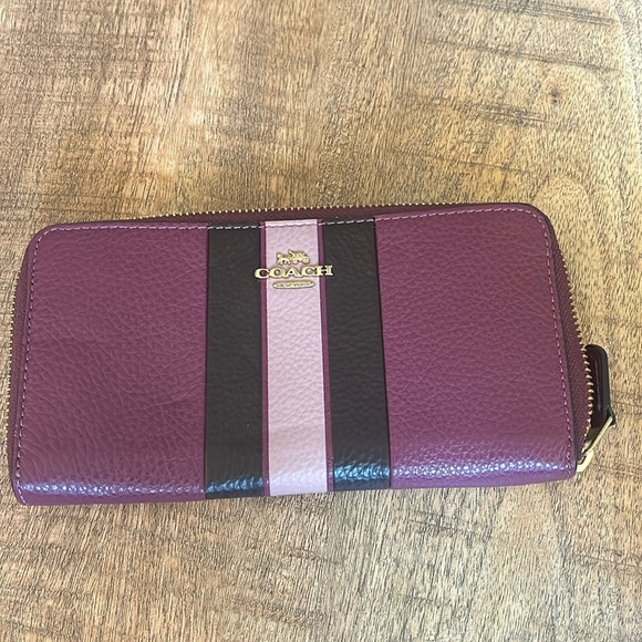 Preloved Coach Long Zip Around Wallet In Signature Canvas Dark Brown - Picture 1 of 5